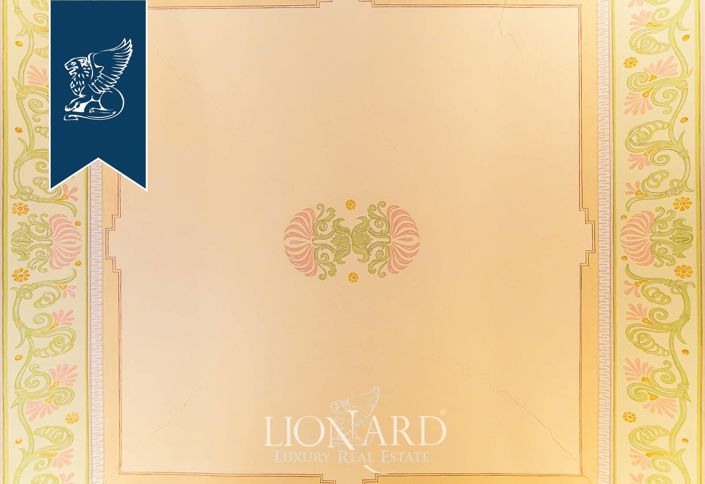 Image No.45-12 Bed Villa for sale