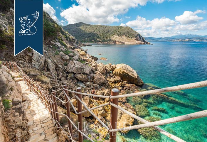 Image No.14-11 Bed Villa for sale