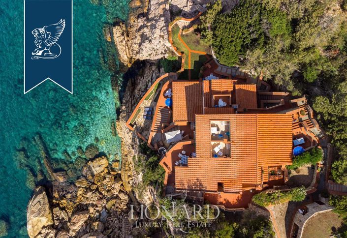 Image No.16-11 Bed Villa for sale