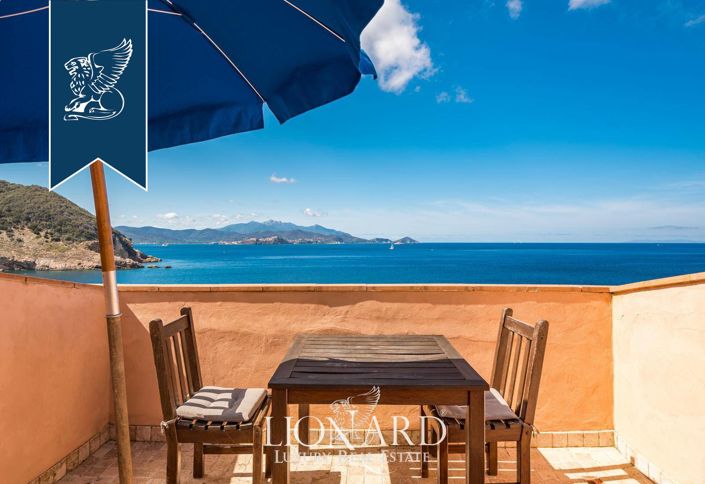 Image No.4-11 Bed Villa for sale