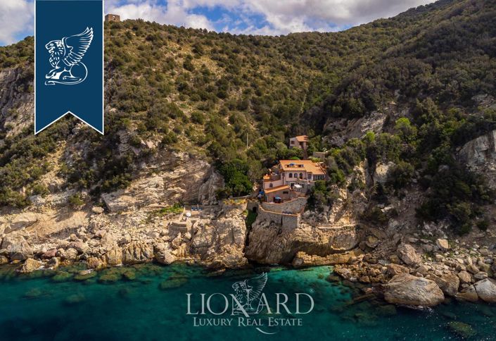 Image No.6-11 Bed Villa for sale