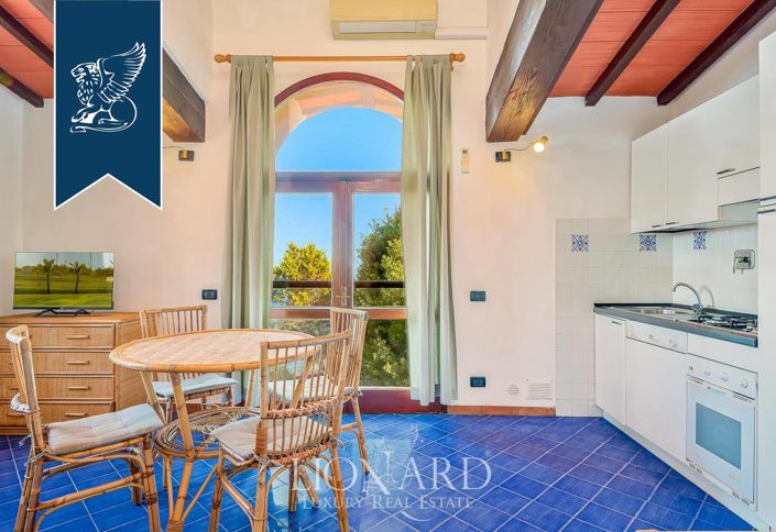 Image No.7-11 Bed Villa for sale