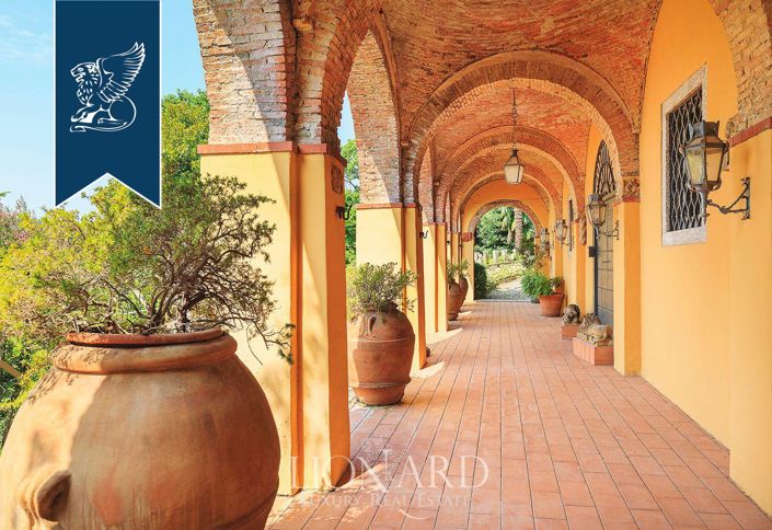 Image No.13-5 Bed Villa for sale