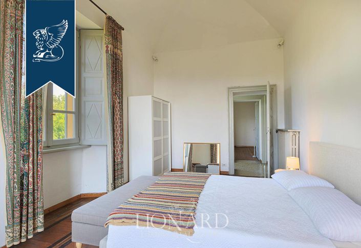 Image No.45-5 Bed Villa for sale