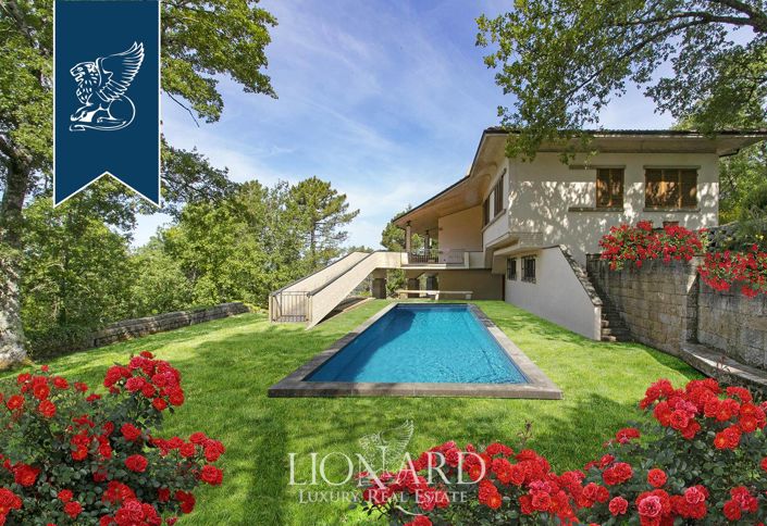 Image No.21-9 Bed Villa for sale