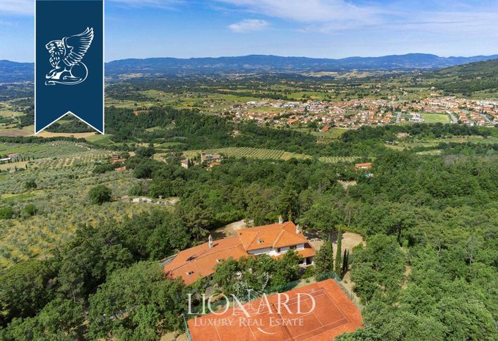 Image No.7-9 Bed Villa for sale