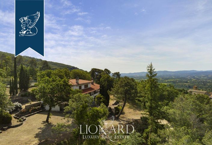 Image No.9-9 Bed Villa for sale