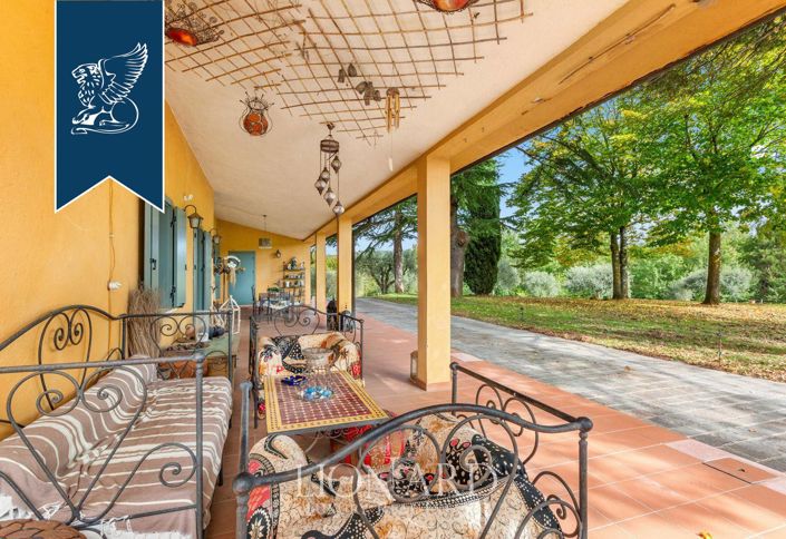 Image No.12-7 Bed Farmhouse for sale