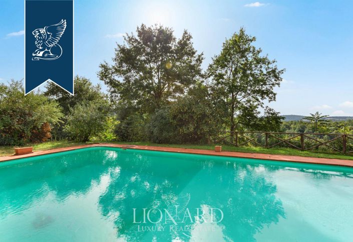 Image No.9-7 Bed Farmhouse for sale