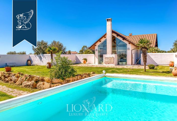 Image No.3-5 Bed Villa for sale