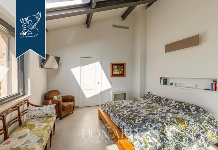 Image No.20-5 Bed Villa for sale