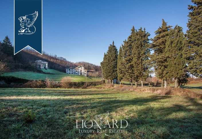 Image No.10-50 Bed Villa for sale