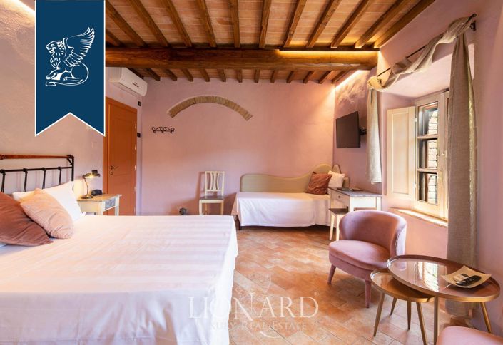 Image No.29-16 Bed Hotel for sale