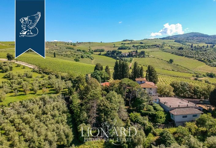 Image No.6-12 Bed Villa for sale