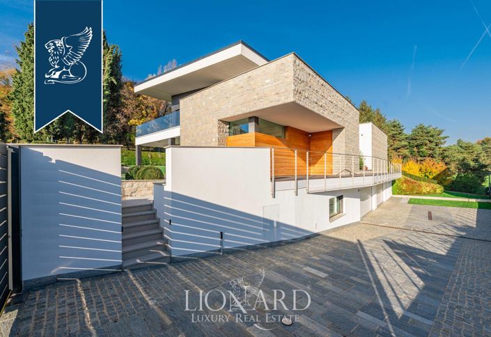 Image No.10-4 Bed Villa for sale