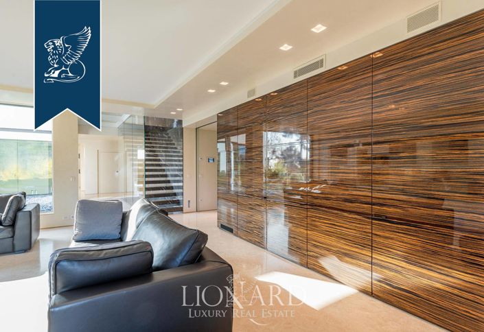 Image No.26-4 Bed Villa for sale