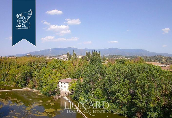 Image No.1-5 Bed Villa for sale