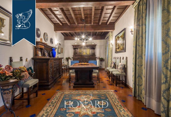 Image No.40-5 Bed Villa for sale