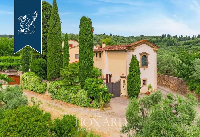 Image No.1-6 Bed Villa for sale