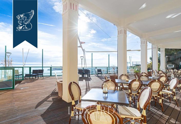 Image No.17-43 Bed Villa for sale