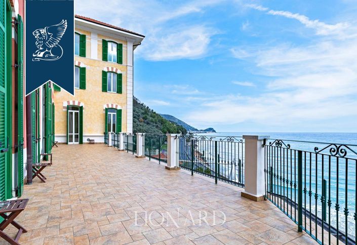 Image No.21-43 Bed Villa for sale