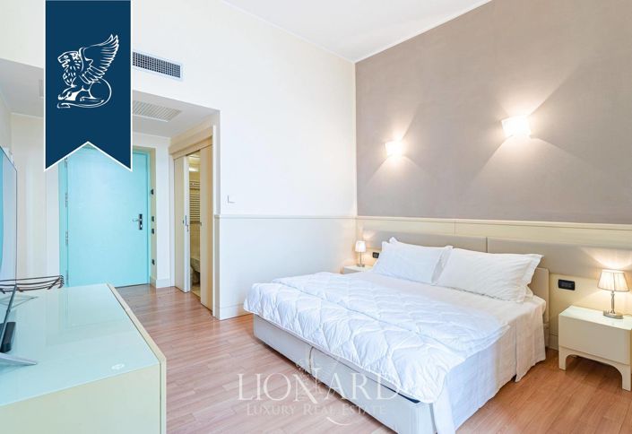 Image No.35-43 Bed Villa for sale