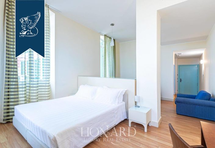 Image No.39-43 Bed Villa for sale