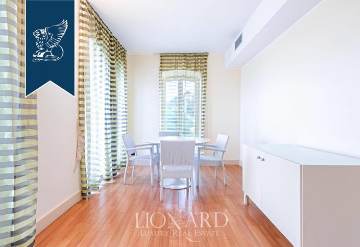 Image No.45-43 Bed Villa for sale