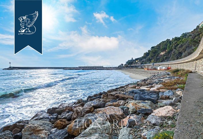 Image No.48-43 Bed Villa for sale