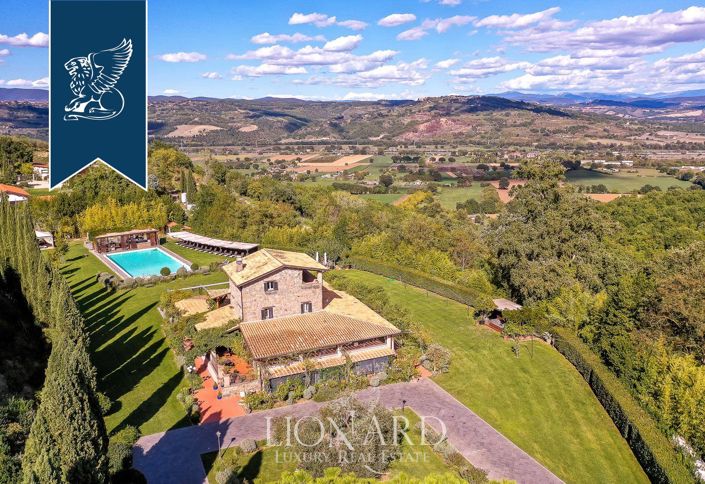 Image No.11-18 Bed Farmhouse for sale