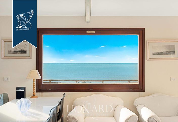 Image No.11-12 Bed Villa for sale