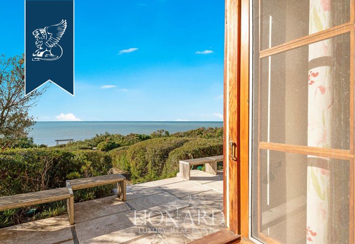 Image No.17-12 Bed Villa for sale