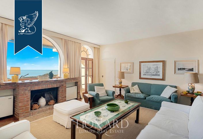 Image No.9-12 Bed Villa for sale