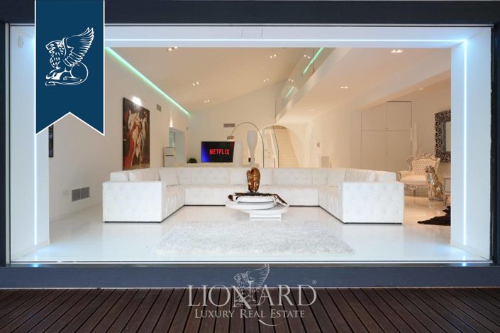 Image No.13-3 Bed Villa for sale