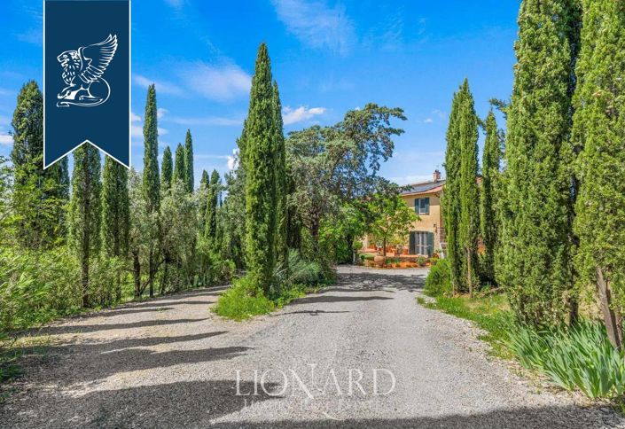 Image No.4-6 Bed Farmhouse for sale