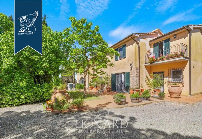 Image No.6-6 Bed Farmhouse for sale