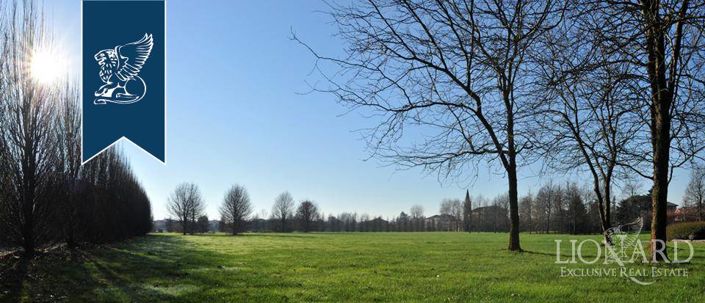 Image No.12-2 Bed Villa for sale