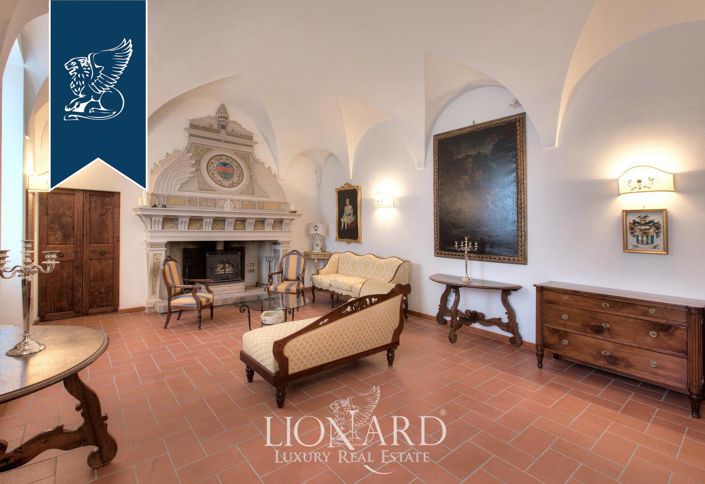 Image No.21-7 Bed Property for sale