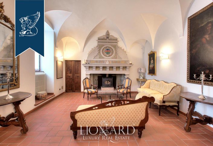 Image No.22-7 Bed Property for sale