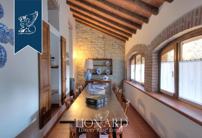 Image No.27-7 Bed Property for sale