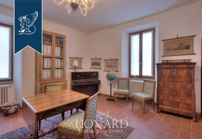 Image No.29-7 Bed Property for sale