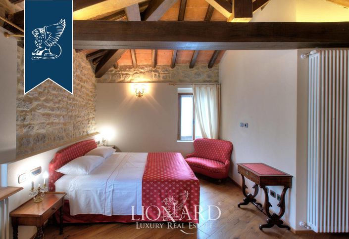 Image No.31-7 Bed Property for sale