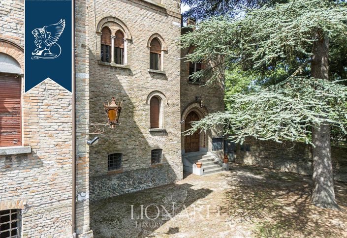 Image No.19-5 Bed Villa for sale