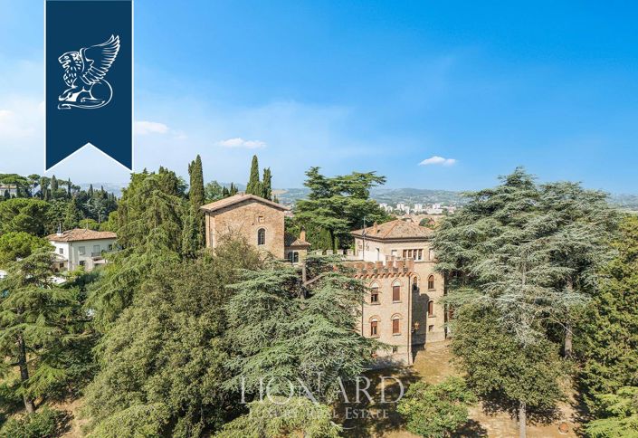 Image No.3-5 Bed Villa for sale