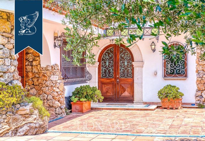 Image No.15-8 Bed Villa for sale