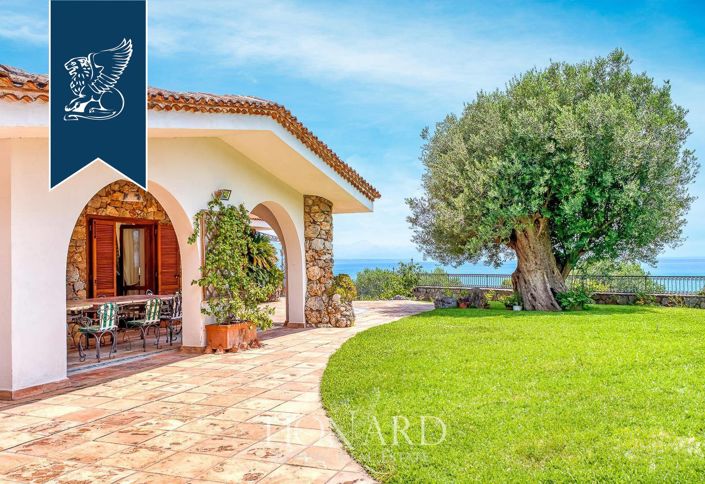 Image No.3-8 Bed Villa for sale