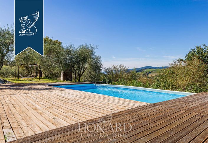 Image No.19-8 Bed Farmhouse for sale