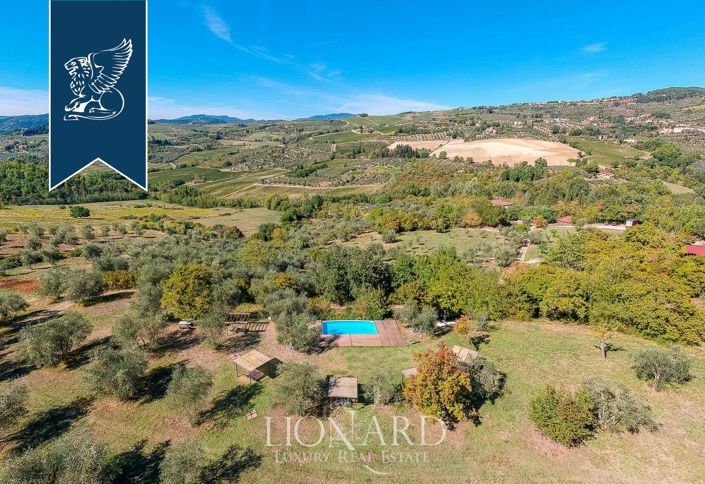 Image No.9-8 Bed Farmhouse for sale