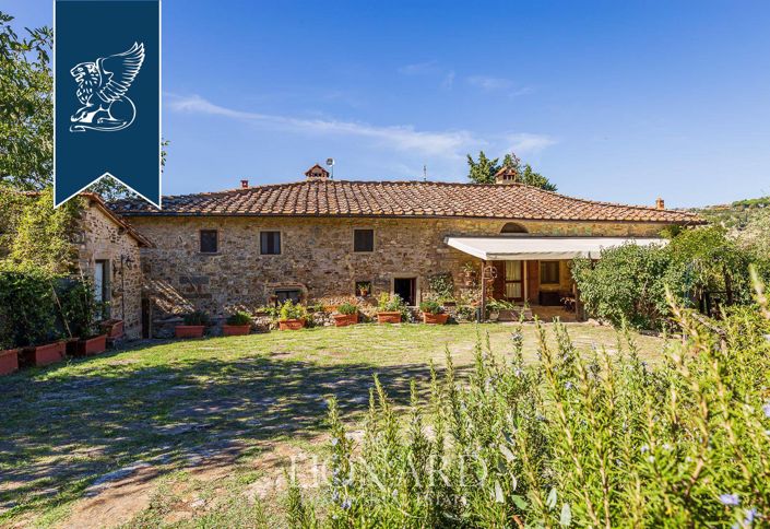 Image No.2-8 Bed Farmhouse for sale