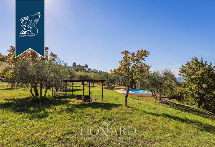 Image No.15-8 Bed Farmhouse for sale